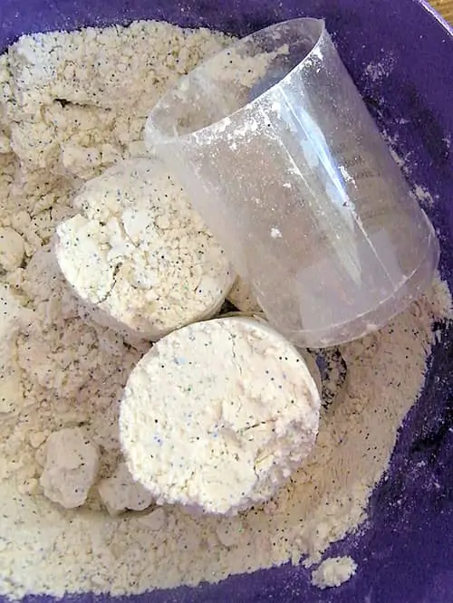 Moon Sand Recipe with 2 Ingredients - Happy Mothering