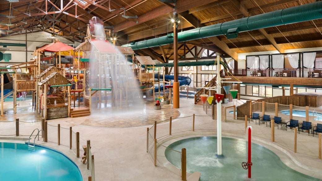 Overview of Great Wolf Lodge Kansas City Fort Mackenzie 