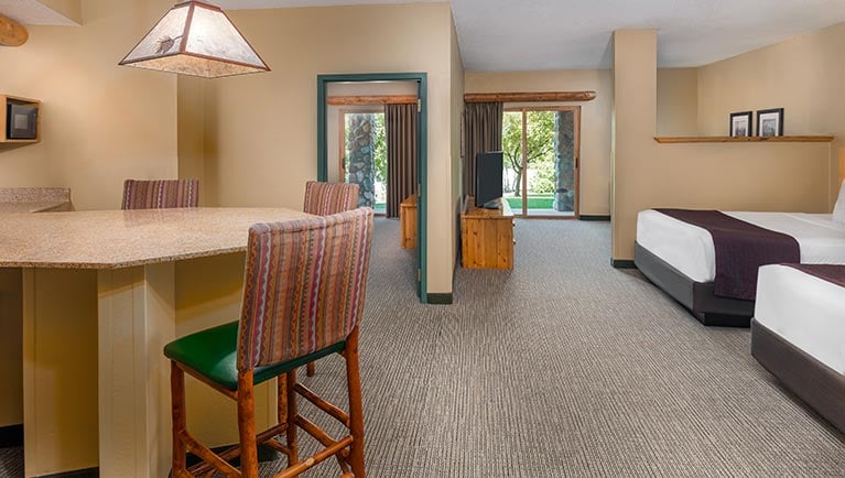 Grizzly Bear Suite, Cincinnati Resort