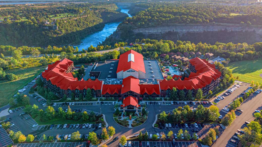 Exterior of Great Wolf Lodge Niagara Falls Ontario