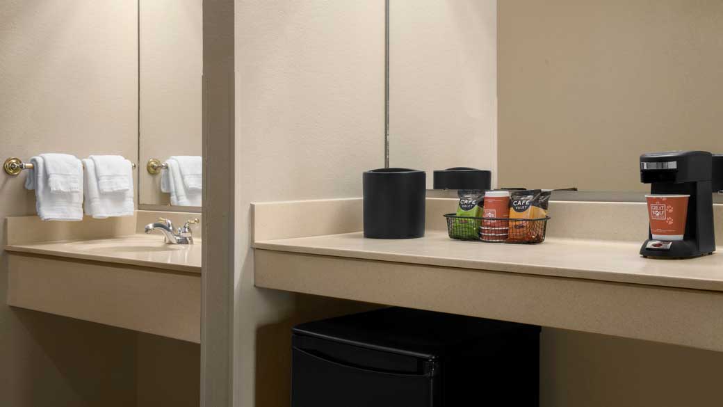 The sink area in the Double Queen Suite (Balcony/Patio)