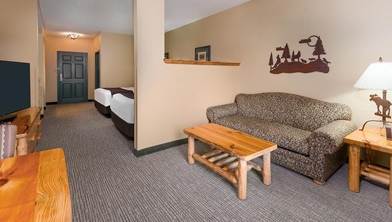 The bunk beds in the Deluxe Wolf Den Suite