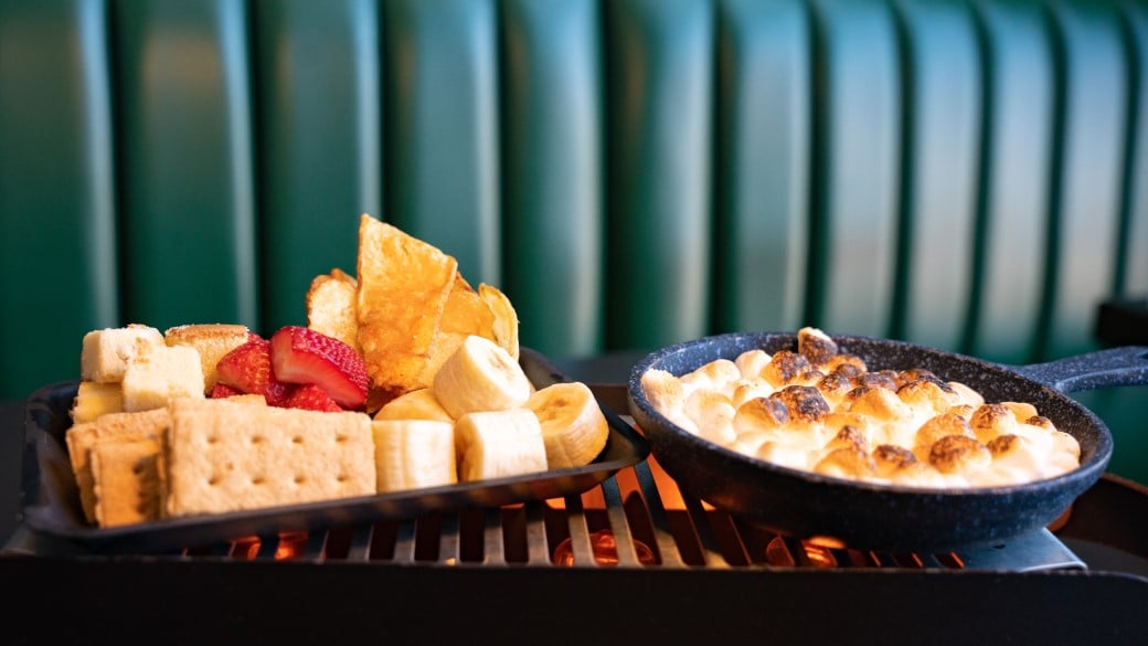 Fireside | Dining | Great Wolf Lodge Pocono Mountains, PA