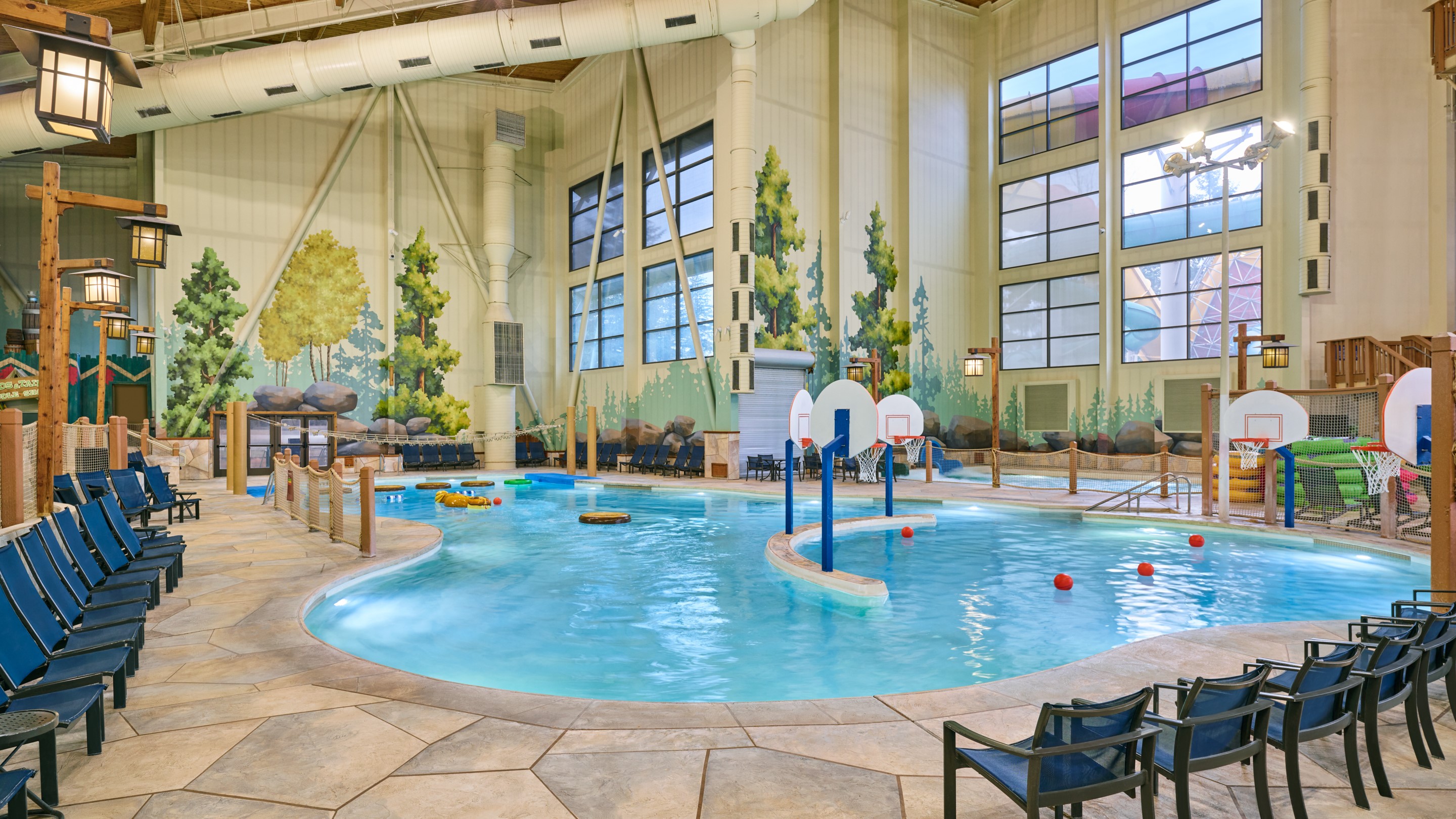 Chinook Cove pool at GWL waterpark