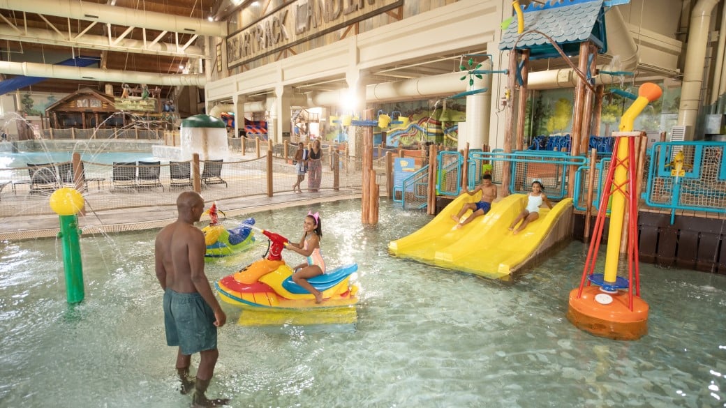 Cub Paw Pool for Kids | Concord Resort | Great Wolf Lodge