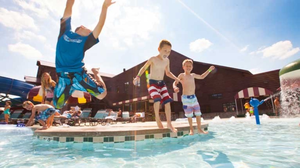 Racoon Lagoon Indoor Water Playground | Sandusky Resort | Great Wolf Lodge